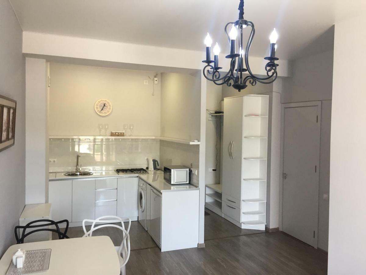 Sunny Apartment Ortachala Tiflis Exterior foto